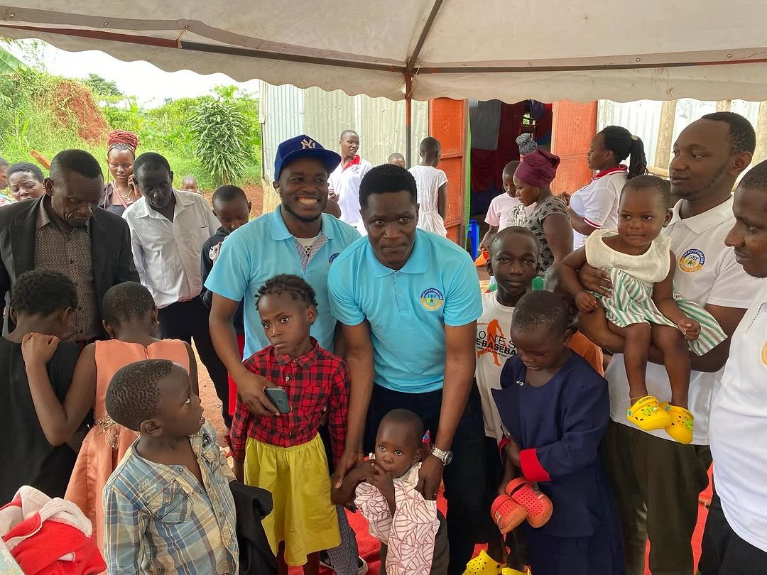 DaMaC team working with local community members